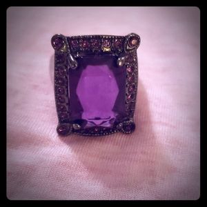 Purple square ring